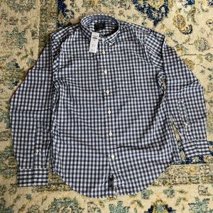NWT Abercrombie & Fitch Long-Sleeve Plaid Button-Up Shirt